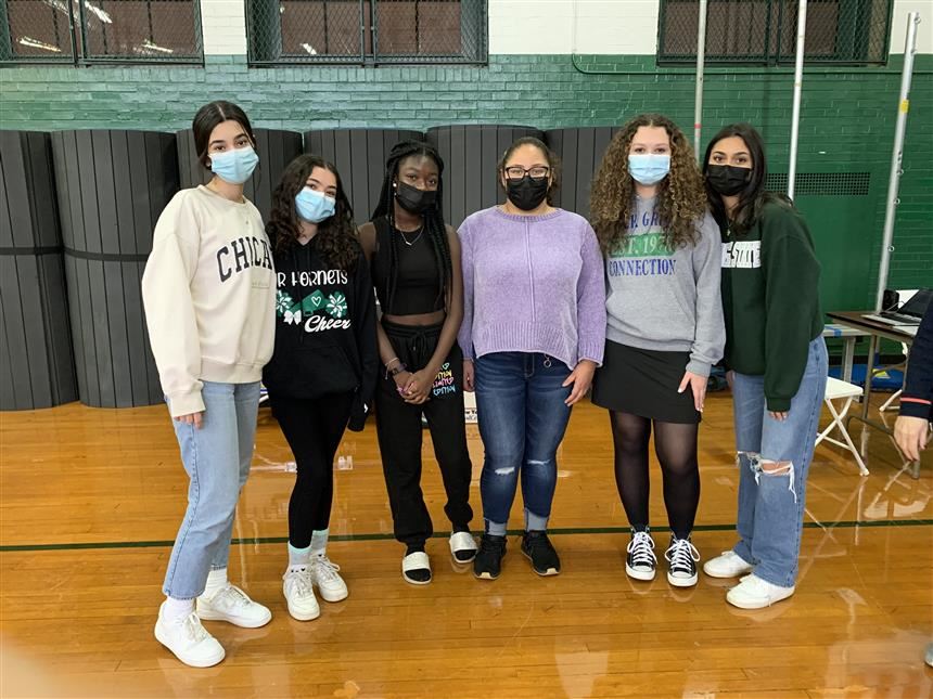 Members of PV's Future Medical Health Professionals Club; Photo credit: Gabrielle Lim '23