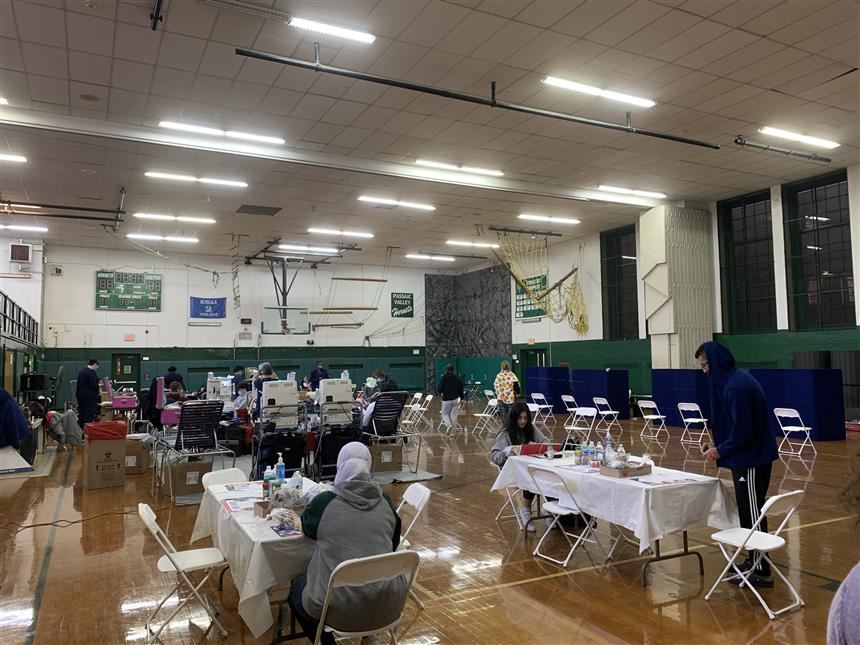 2021 Fall Blood Drive in the Farrell Gym; Photo credit: Gabrielle Lim '23